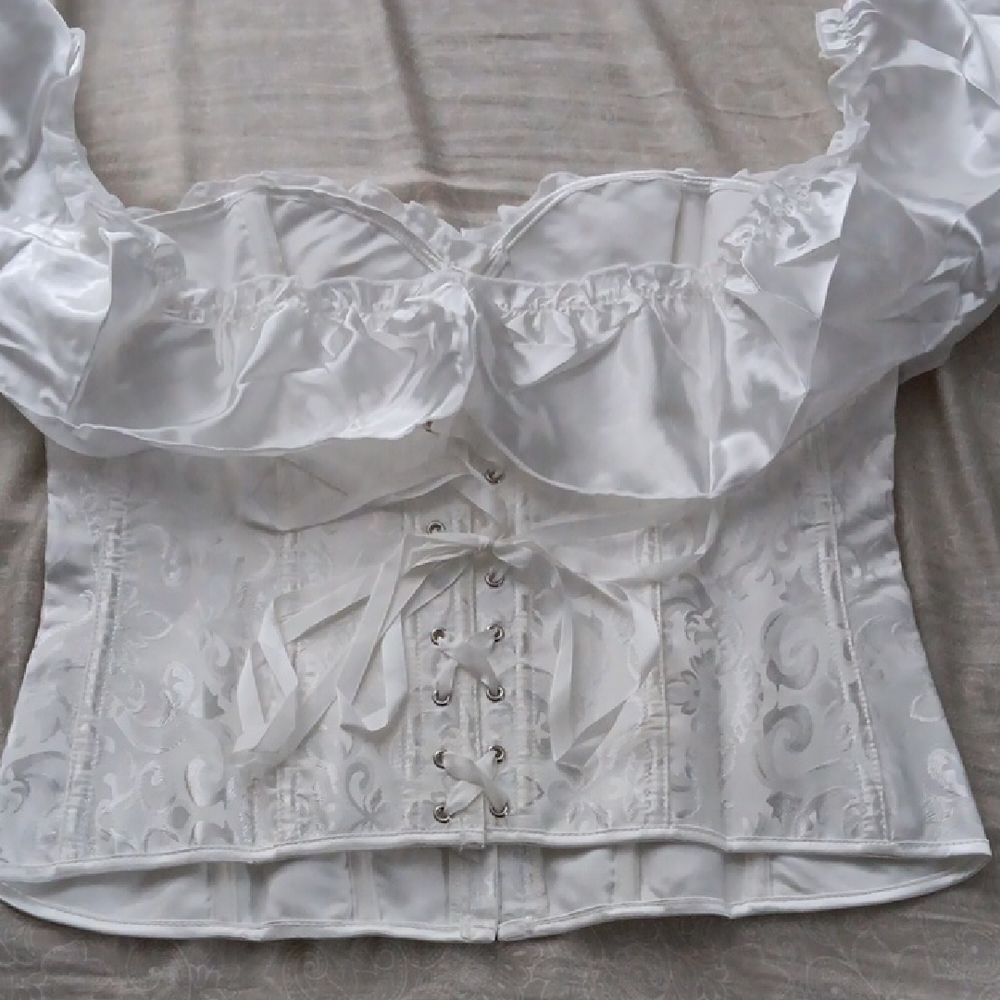 Elegant White Off-Shoulder Corset Top - Picture 9 of 15